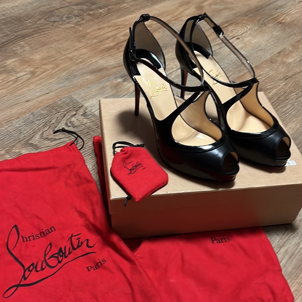 Christian Louboutin Mira Bella 100 Nappa Shiny/Pat Vinyl. 37 black new -